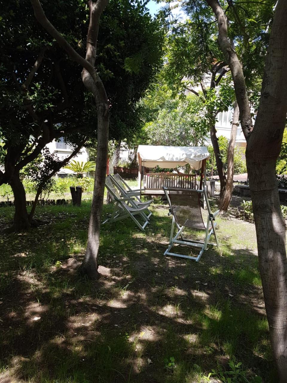 Il Giardino Di Vico Neve Bed and Breakfast Napels Buitenkant foto